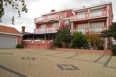 Image de Charming 2 bed 2 bath, pool, balcony, WiFi, Datula2 Walk to the sea