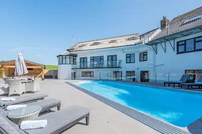 Image de Trebrowen - Angle - Dix Chambres Maison, Couchages 22