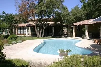 Image de Maison authentique au coeur des garrigues Luberon