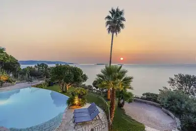 Image de Magnifique villa avec vue sur mer et belle piscine