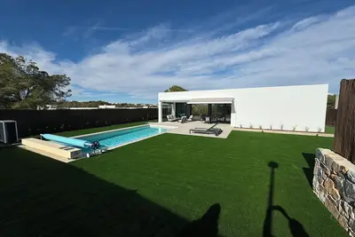 A Lascolinas, un des  plus beau Golf d'Espagne, une maison neuve hyper moderne