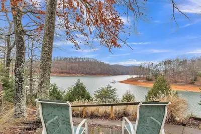 Image de New! View West Lakefront Home