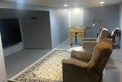 Image de Fully furnished, Charming & Spacious 3-bedroom house in a Quiet Cul-de-Sac!