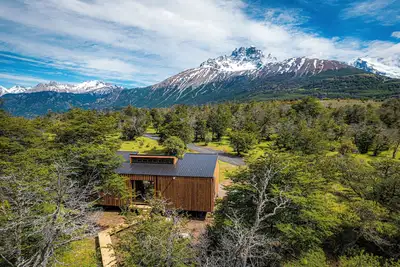 Image de Fully Equipped Cabin in Patagonia for Trekking, Fishing and Climbing Lovers