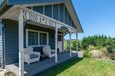 Image de Kelly Cottage ~ Immersed in the tranquility of nature in the scenic landscape of Jerrara