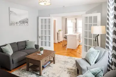 Image de 86a King Bed 2bd 3bt on Queen St. Downtown