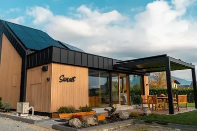 Image de Elegant Warm Bliss Hideaway Escape Lodge - Holiday Home with Hot-Tub