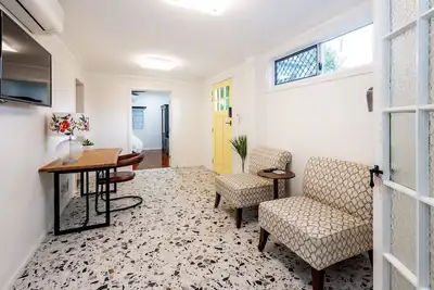 Image de Bluebell Charm 4br Home with Disability Access