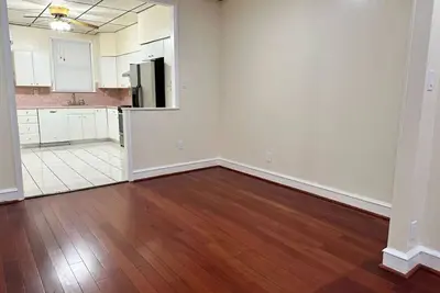 Image de 30 Day Free Fusion Gym, Scooter Rental, W\/D, Bars