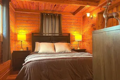 Image de Eagle View Cabin by the River!