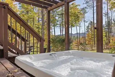 Image de Views, Hot Tub, Game Rm, Near Whiteface, Pets Ok!