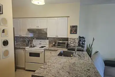 Image de 1 Bedroom Condo - Toronto- Markham; Highway 7-Leslie St & 404.