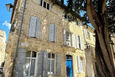 Image de Le Doyenné, hôtel particulier dans centre ancien de Tarascon