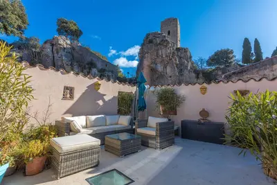 Image de Appartement 'Avec Terrasse Tropezienne' avec Wi-Fi et climatisation