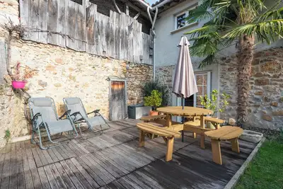 Image de La Boutique – Gîte de Montagne à Antichan : Vue Pyrénées, nature & confort