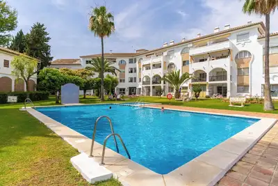 Image de Appartement 'Puebla Lucia Fuengirola' avec piscine partagée, Wi-Fi et climatisation