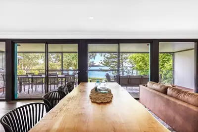 Image de 6 Bdrm I Serenity at Buff Point