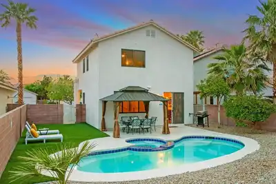 Image de Vegas Getaway 3bd Home- Pool & Garage Parking