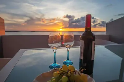 PentHouse with Ocean and lagoon views