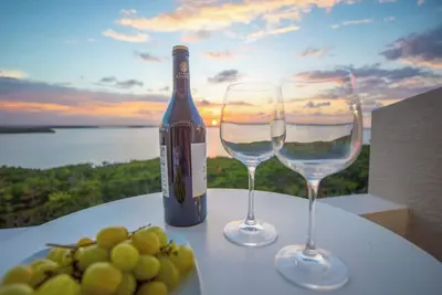 Image de Exclusive Pent House, stunning ocean and lagoon views