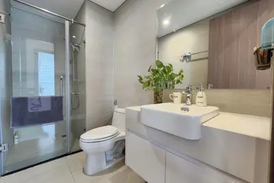 Image de Spacious 3-bedroom apartment with WiFi, Ac in Vinhomes Skylake