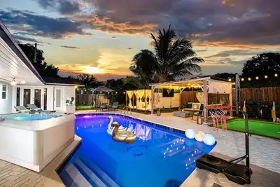 Image de Top Villa w/ Game Room Hot Tub & Htd Pool Near Beach
