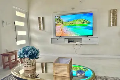 Image de Charming 2 bedroom near Adventure Park & 7 Mile Beach, WiFi + Ac in Negril