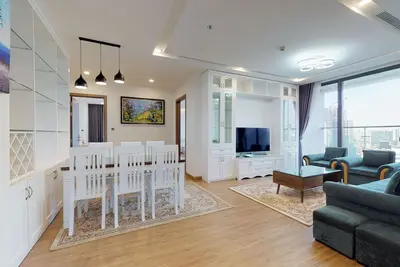 Image de Spacious 3-bedroom apartment with WiFi, Ac in Vinhomes Metropolis