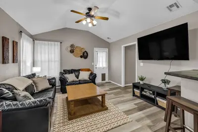 Image de Charming 3-bedroom house w/King Bed in Prime Location of Owasso w/WiFi
