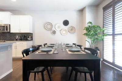 Image de Spacious house in Monument, Mountain Views, close to Usaf Academy, Nature!