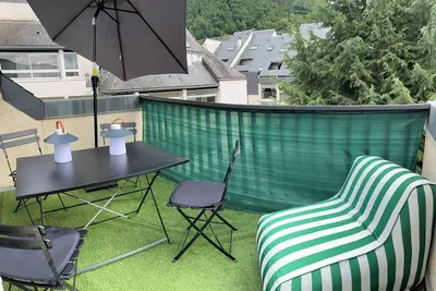 Image de T3 cosy et calme au cœur du village. Balcon, parking,