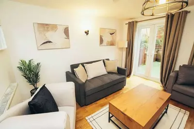 Image de 3br Town House Self Check In Parking | By DerBnB