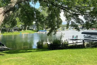 Image de Experience the Charm of Diamond Lake