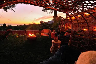 Image de Bright 2 -Br King & Queen - Ocean + Mountain View