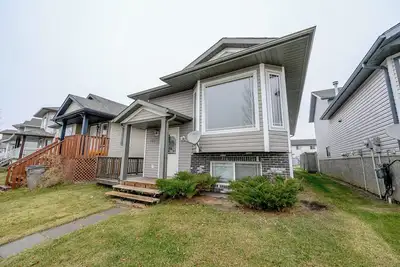 Image de King Bed | Workspace | Fast Wi-Fi | Long Stays Ok