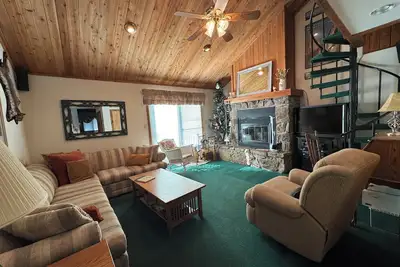 Image de Nwb3-New/Updated and Slopeside to Timberline!