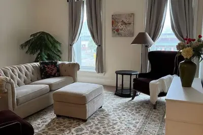 Main St Quiet Luxury Apartment