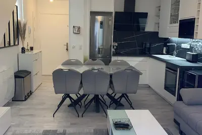 Image de Jolie appartement T3, proche de Saumur.