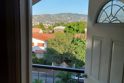 Spectacular view 3-bedroom Apt. in a gated community with Ac, & WiFi, Kingston.