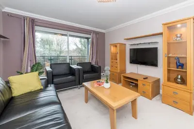 Image de Pass the Keys | Spacious & Peaceful Family Home in Emmer Green