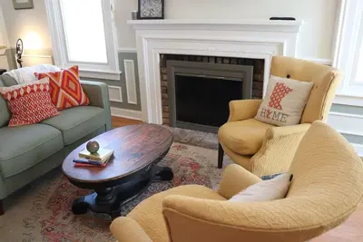 Image de Historic  Schoolhouse Turned Home in Charming River Town of Afton