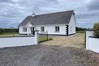 Image de Aras Cuilinn: Countryside with every convenience