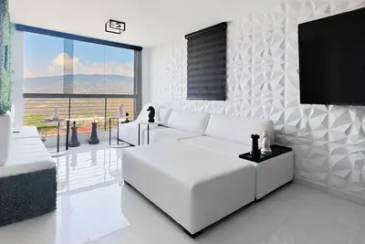 Image de Luxury Modern Condo with The Andes Mountains View\n
