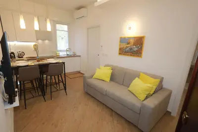 Image de Appartement confortable dans le centre d'Arenzano Ă quelques pas de la mer