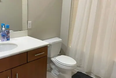 Image de Sophisticated Stay 2-bedroom apartment with Ac, fitness room in awesome Houston