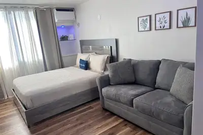 Image de The best area at Isla Verde. 5 minutes to the airport and 1 minute to the beach.