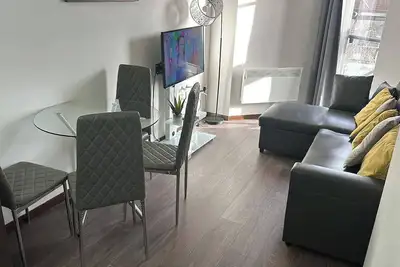 Image de 1br-Sleeps4-Parking-ClosetoCentre