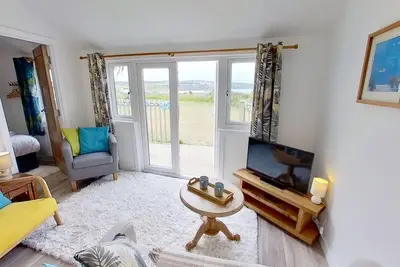 Image de Placerville offers stunning views across the bay and has been recently renovated.
