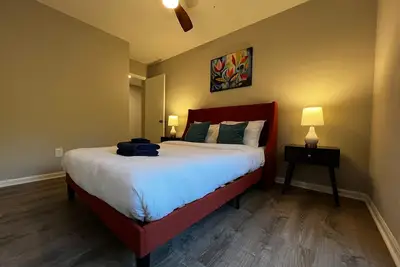 Image de Luxurious 5bdr Home: Playset, Games & Pool Table