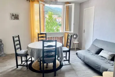 Image de Appartement F3 à Amélie-les-Bains avec Wifi et climatisation portative pour 4 personnes